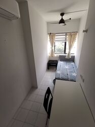 Lucky Plaza (D9), Apartment #614141231